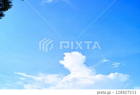 青空と雲イメージ 128927211