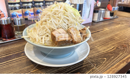 飲食店のメニュー(野菜マシ二郎系ラーメン) 飲食店のメニュー(野菜マシ二郎系ラーメン) 128927345