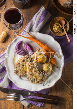 ラムチョップの香草パン粉焼き 128927384