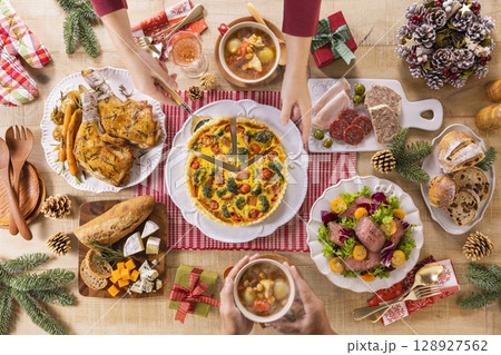 いつもの食卓 クリスマス 128927562