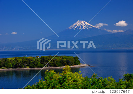 中部地方・伊豆半島・大瀬崎・海外でも有名な名勝地、駿河湾と富士山の風景・静岡県沼津市西浦(6) 中部地方・伊豆半島・大瀬崎・海外でも有名な名勝地、駿河湾と富士山の風景・静岡県沼津市西浦(6) 128927647
