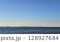 グラデーションの空と島と海と(コピースペースあり) 128927684
