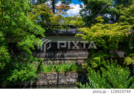 日本の岡山県倉敷市の古くてとても美しい建物 日本の岡山県倉敷市の古くてとても美しい建物 128928749
