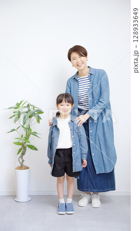 親子の全身 親子の全身 128933649
