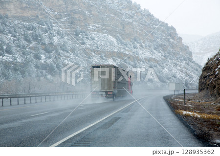 US snowing I 15 interstate snowed road in Nevada 128935362