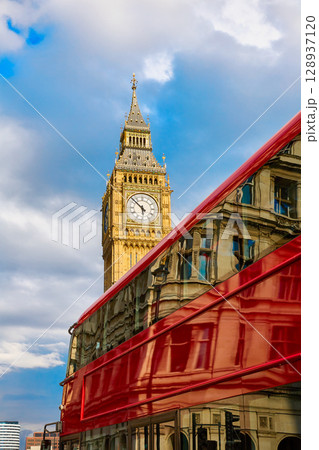 Big Ben Clock Tower with London Bus 128937120