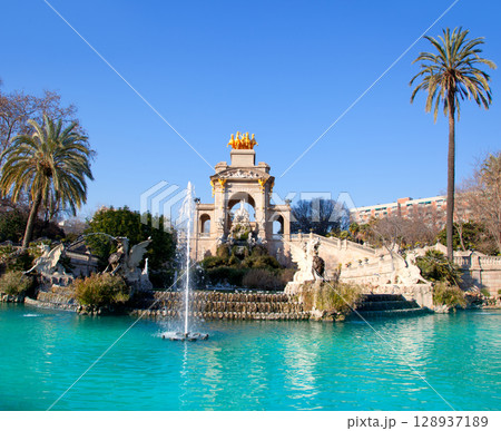 Barcelona ciudadela park lake fountain and quadriga Barcelona ciudadela park lake fountain and quadriga 128937189