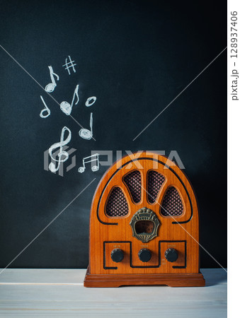 Small retro radio Small retro radio 128937406