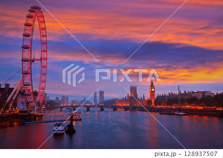 London sunset skyline Bigben and Thames London sunset skyline Bigben and Thames 128937507