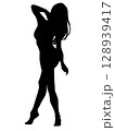 シルエット　女性　全身 128939417