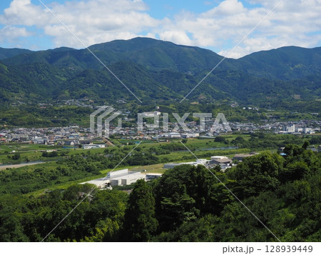 紀の川フルーツラインからの眺望 紀の川フルーツラインからの眺望 128939449