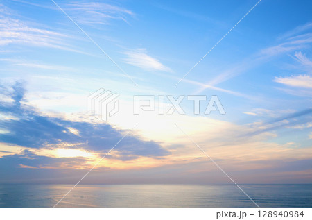 久慈浜海岸の朝焼け空 7月後半 久慈浜海岸の朝焼け空 7月後半 128940984