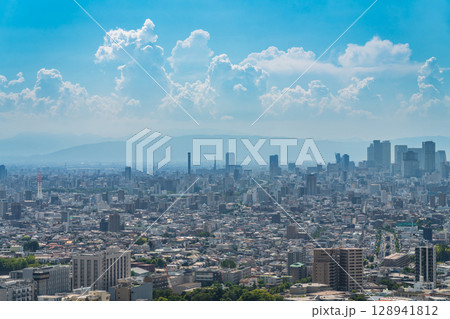 夏の名古屋市街地、東山スカイタワーからの眺め〈愛知県名古屋市〉 夏の名古屋市街地、東山スカイタワーからの眺め〈愛知県名古屋市〉 128941812