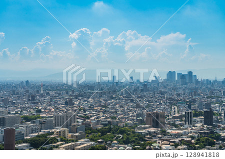 夏の名古屋市街地、東山スカイタワーからの眺め〈愛知県名古屋市〉 夏の名古屋市街地、東山スカイタワーからの眺め〈愛知県名古屋市〉 128941818