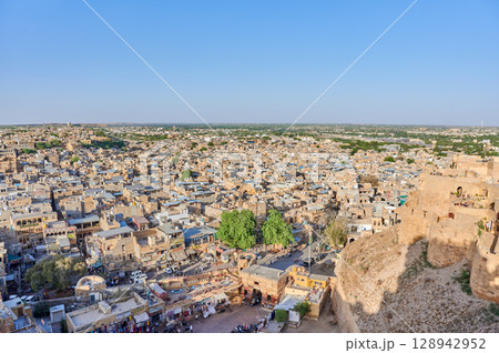 世界文化遺産のジャイサルメールフォートから見た街の風景 128942952