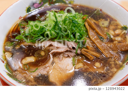 伍福軒の背脂黒醤油ラーメン 伍福軒の背脂黒醤油ラーメン 128943022