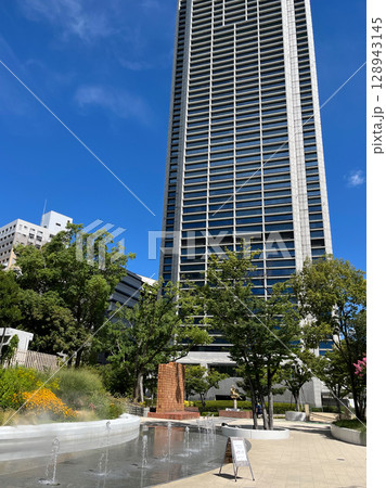 夏の東遊園地(兵庫県 神戸市) 夏の東遊園地(兵庫県 神戸市) 128943145