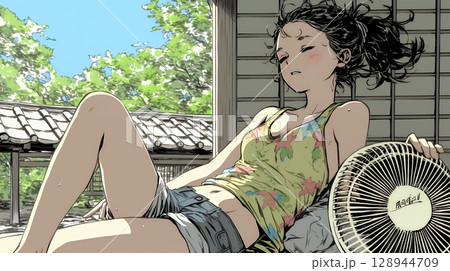 暑い夏の昼下がり、扇風機にあたって涼んでいる若い女性