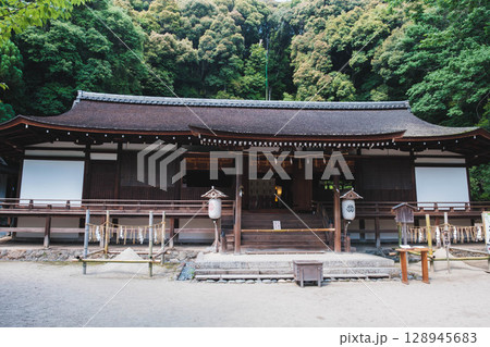 [宇治上神社／宇治神社]京都　世界文化遺産の歴史深い風景 128945683