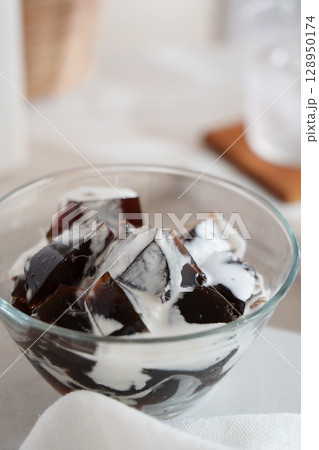 コーヒーゼリー 128950174