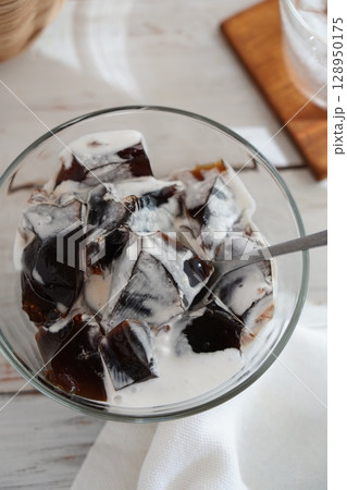 コーヒーゼリー 128950175