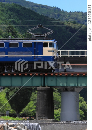 EF65風塗装に復活した大井川鉄道E31形機関車牽引のブルートレイン急行_2025/7/20撮影 EF65風塗装に復活した大井川鉄道E31形機関車牽引のブルートレイン急行_2025/7/20撮影 128950181