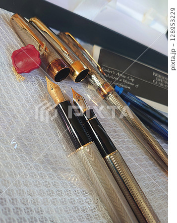 18K fountain pens，retro antique レトロ・アンティークな18金の万年筆 128953229