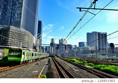 山手線新駅 高輪ゲートウェイ駅から田町方面の眺望 山手線新駅 高輪ゲートウェイ駅から田町方面の眺望 128953363