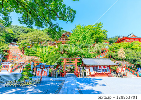 夏の祐徳稲荷神社　佐賀県鹿島市 128953701
