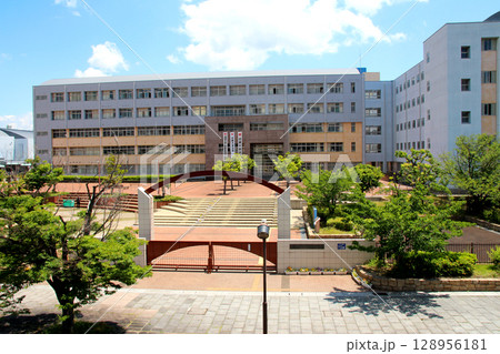 神戸市立六甲アイランド高等学校 128956181