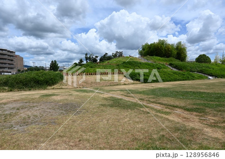 恵解山古墳　明智光秀本陣跡　長岡京市 128956846