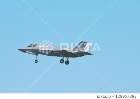 日米戦闘機共同訓練 128957868