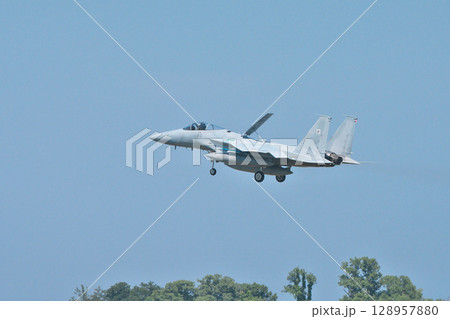 日米戦闘機共同訓練 128957880