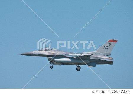 日米戦闘機共同訓練 128957886