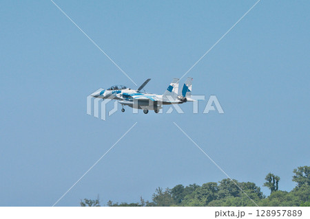 日米戦闘機共同訓練 128957889