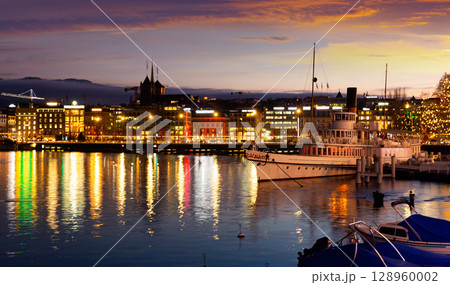 Geneva cityscape with St Pierre Cathedral at night 128960002