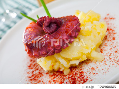 Boiled octopus with mashed potatoes Boiled octopus with mashed potatoes 128960883