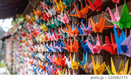 日本 折り鶴 生成AI 背景 日本 折り鶴 生成AI 背景 128962575