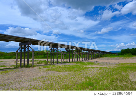 流れ橋 日本最長級の木造橋 八幡市 流れ橋 日本最長級の木造橋 八幡市 128964594