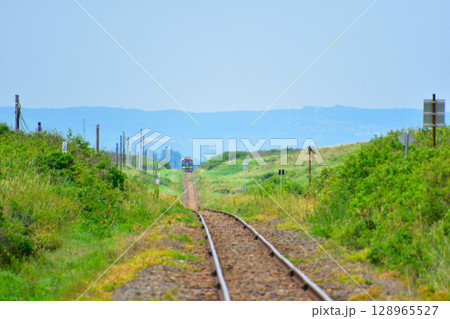 JR北海道 根釧本線 原生花園駅付近 JR北海道 根釧本線 原生花園駅付近 128965527