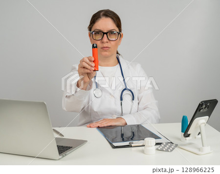 Doctor warns about dangers of smoking disposable vapes. Doctor warns about dangers of smoking disposable vapes. 128966225