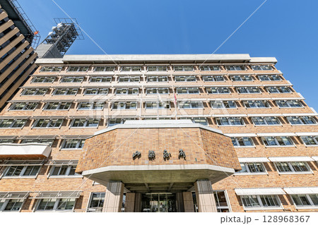 山梨県甲府市　山梨県庁本館 128968367