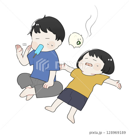アイスを食べる男の子と暑くて大の字になる女の子のイラスト 128969189