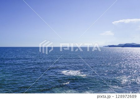 夏の志摩の海 128972689