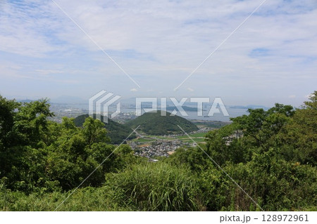 瀬戸大橋が見える風景 瀬戸大橋が見える風景 128972961