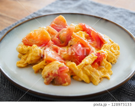 トマトと卵の炒め物 トマトと卵の炒め物 128973133