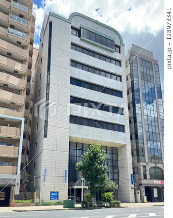 関西日仏学館(大阪)が入る阪急産業南森町ビル(大阪市北区天神橋) 関西日仏学館(大阪)が入る阪急産業南森町ビル(大阪市北区天神橋) 128973341