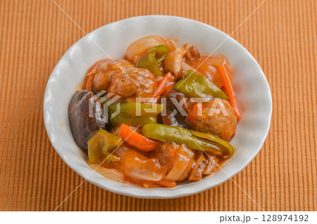 肉団子の甘酢あんかけ 128974192