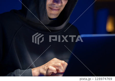 ネット犯罪 トクリュウ 犯罪 ネット犯罪 トクリュウ 犯罪 128974769