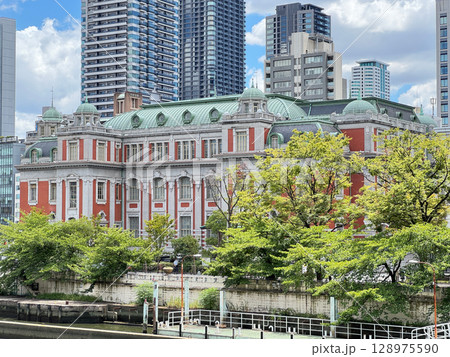大阪市中央公会堂（大阪市北区中之島） 128975590